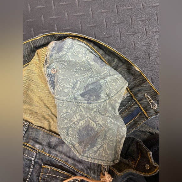 Vintage Monarchy Men’s Jeans with Union Jack Pocket Details - Picture 3 of 5